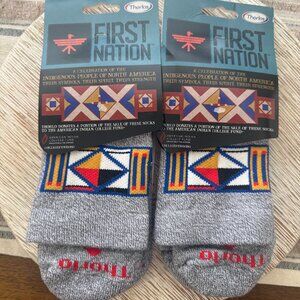 Thorlos First Nation Bundle 2 Crew Socks Unisex Medium/Large Gray New